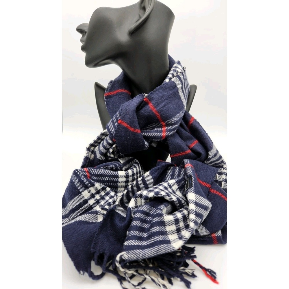 Burberrys of London Vintage 100%‎ Lambswool Scarf Navy Nova Check Plaid Scotland - Picture 2 of 6